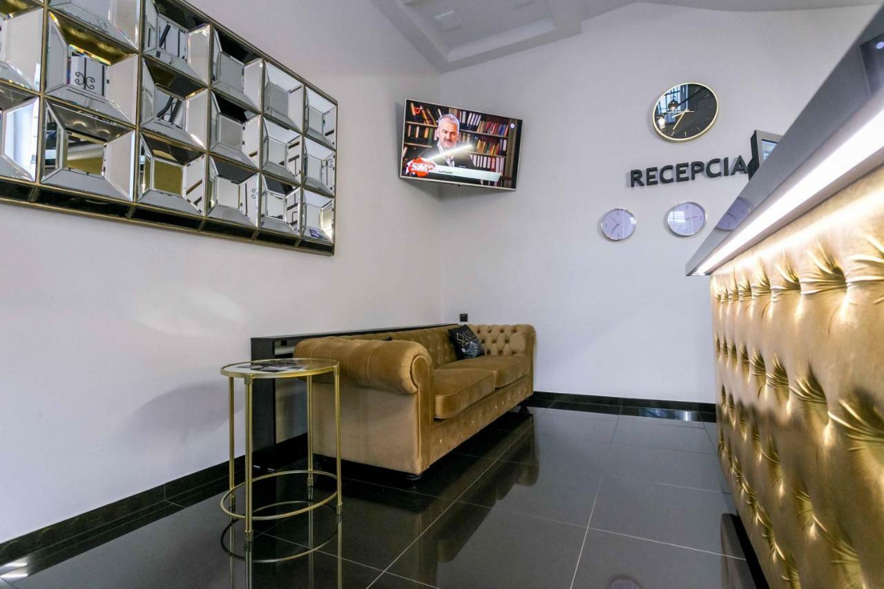 Apart Hotel Golden Apartments Košice Extérieur photo