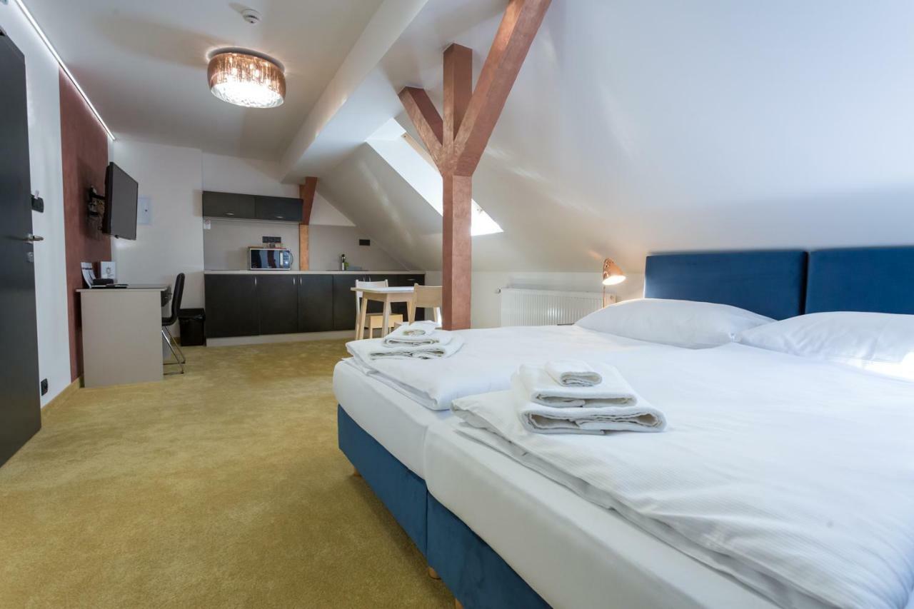 Apart Hotel Golden Apartments Košice Extérieur photo